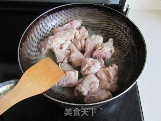 鹌鹑蛋烧排骨的做法步骤：5
