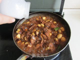 鹌鹑蛋烧排骨的做法步骤：12