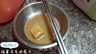 【羊毛兔出品。】腐乳酱油肉炒饭的做法步骤：5