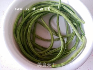 豇豆的创意菜--蝴蝶飞飞的做法步骤：2