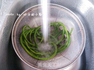豇豆的创意菜--蝴蝶飞飞的做法步骤：4