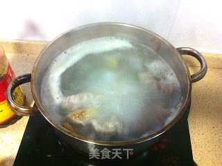 简易红烧肥肠的做法步骤：1