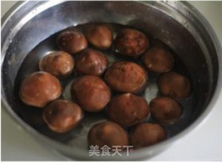 给肠胃减减负，夏日清爽菜——香菇荷兰豆小炒的做法步骤：1