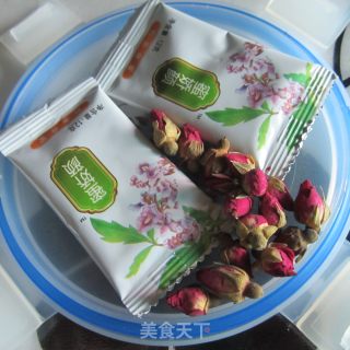 蜂蜜玫瑰花茶的做法步骤：1