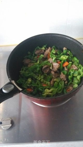 小炒鸡心的做法步骤：5