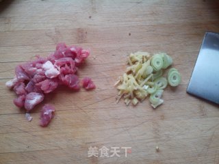 简易炒饼丝的做法步骤：1