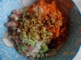 香菇蒸胡萝卜丸子的做法步骤：4
