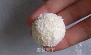 蛋白椰丝球的做法步骤：5