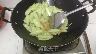 清炒青瓜的做法步骤：4