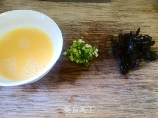 紫菜蛋花汤的做法步骤：1