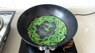 四季豆炒蛋的做法步骤：3
