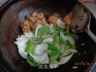 回锅肉的做法步骤：6