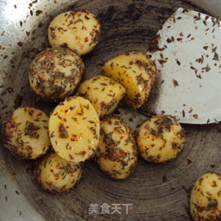 孜然小土豆的做法步骤：11