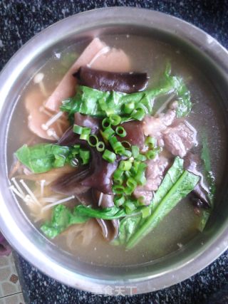 砂锅菌鲜汤的做法步骤：13