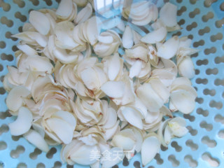 雪梨百合银耳羹的做法步骤：6