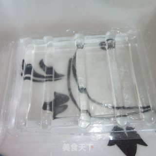 蜜糖红茶冰凉粉的做法步骤：1