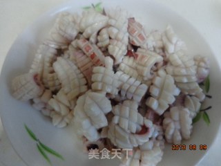 孜然鱿鱼卷的做法步骤：4