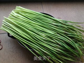 米饭杀手  腌蒜苔的做法步骤：2