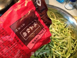 米饭杀手  腌蒜苔的做法步骤：6