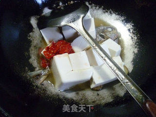 黑鲳鱼煮豆腐的做法步骤：6