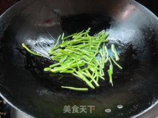 夏天的开胃菜——仔姜拌青椒的做法步骤：3
