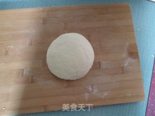 北方人喜欢的的美味   韭菜盒子（配上胡辣汤）的做法步骤：3