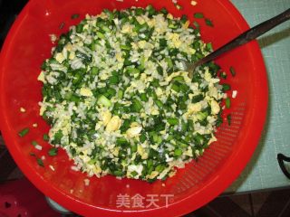 北方人喜欢的的美味   韭菜盒子（配上胡辣汤）的做法步骤：14