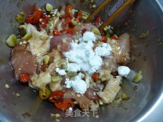 剁椒纳豆蒸鸡腿的做法步骤：4
