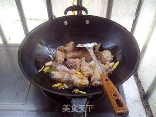 吃起来满口香溢的———红烧鸡腿的做法步骤：6
