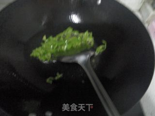 清炒芡实梗的做法步骤：3