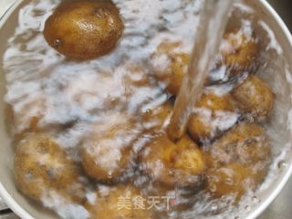 拍拍就得——从小吃到大的煎土豆饼的做法步骤：2