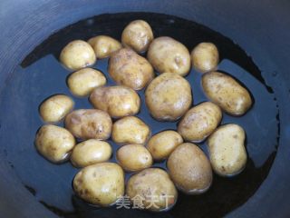 拍拍就得——从小吃到大的煎土豆饼的做法步骤：3