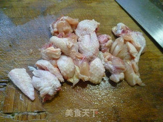 香芋烧鸡翅的做法步骤：4