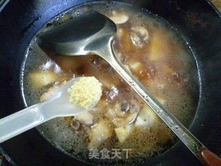 香芋烧鸡翅的做法步骤：15