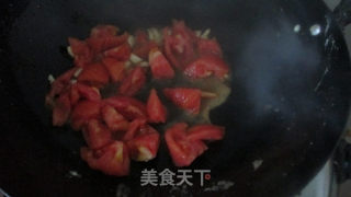 蒜香味十足 西红柿炒蛋的做法步骤：5