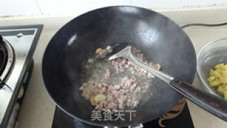爆土豆丁的做法步骤：3