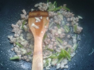 黑木耳香菇肉酱面——私家菜的做法步骤：7