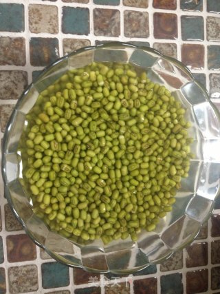 绿豆冰棒的做法步骤：1