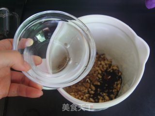 【营养豆浆】——黑芝麻核桃豆浆的做法步骤：5