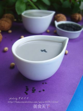 【营养豆浆】——黑芝麻核桃豆浆的做法步骤：9