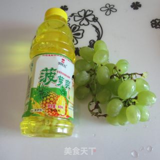 菠萝爽葡萄冰块的做法步骤：1