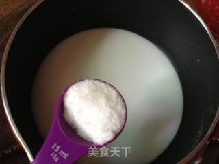 [自制] 夏天冰凉凉的甜品「椰汁西米糕」的做法步骤：4