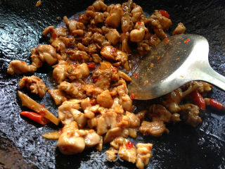 魔芋烧兔肉--地道川南味的做法步骤：4