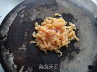 双椒鸡丝的做法步骤：1