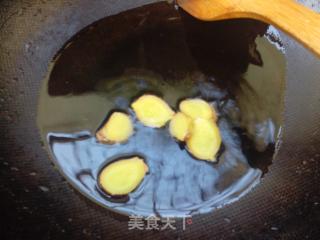 青椒炒鱿鱼的做法步骤：5