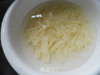 5分钟快手拌菜————————【炝拌甘蓝土豆丝】的做法步骤：2