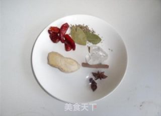 味鲜味浓夏日重磅菜出击——香菇焖鸡的做法步骤：3