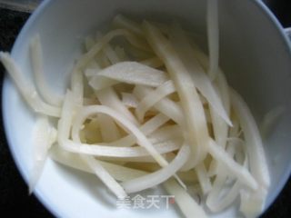 老友炒花甲螺的做法步骤：2