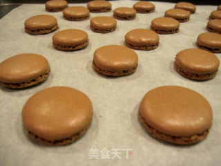 巧克力马卡龙的做法步骤：13