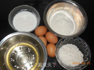 彩虹蛋糕的做法步骤：1